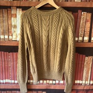 Peruvian Alpaca‎ Unisex Tan Crewneck Cable Knit Sweater size Small Vintage